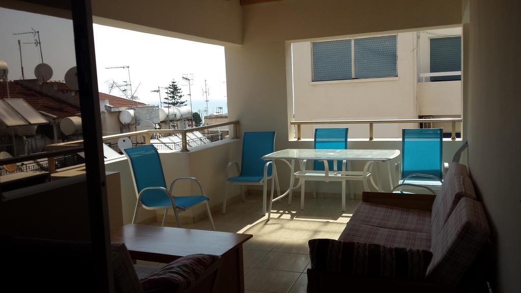Panikos Beach Apartment I Larnaca Exterior photo
